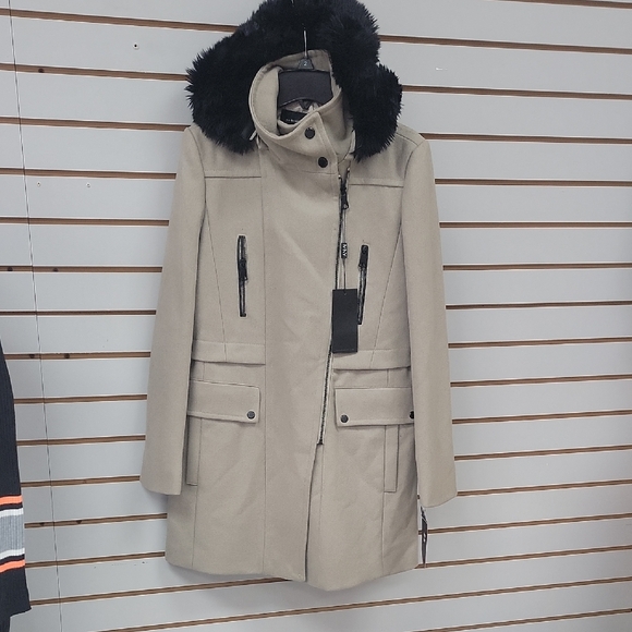 Women's Beige Coat with Black Fur Hood - Picture 4 of 6